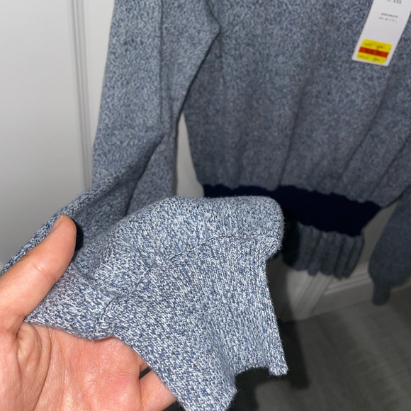 BCBG SWEATER - Picture 3 of 4